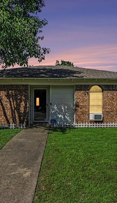 8553 James Court, White Settlement TX 76108
