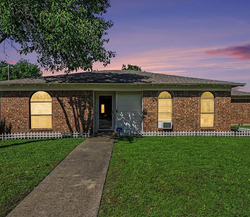 8553 James Court, White Settlement TX 76108