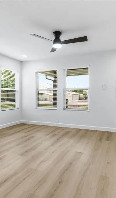 111 S 5th Street, Sanger TX 76266 - Photo 2