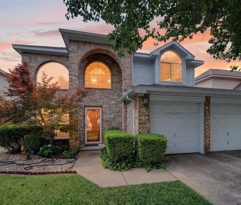 2105 Pritchard Drive, Grapevine TX 76051