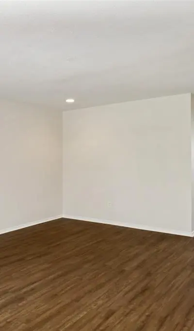 2324 Summit Lane, Dallas TX 75227 - Photo 2