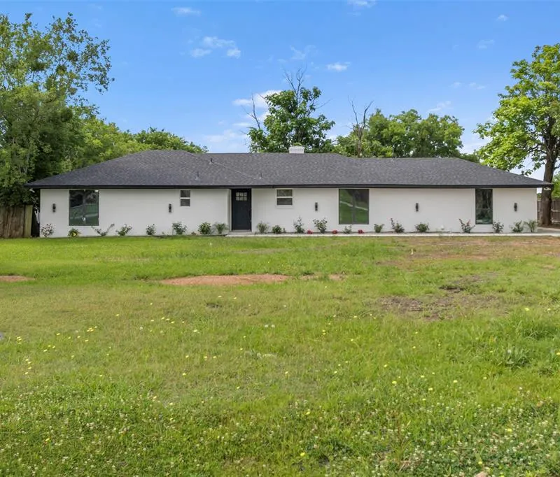 600 Pierce Road, Red Oak TX 75154