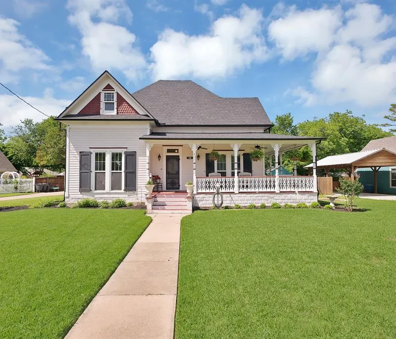 410 W Spring Street, Weatherford TX 76086