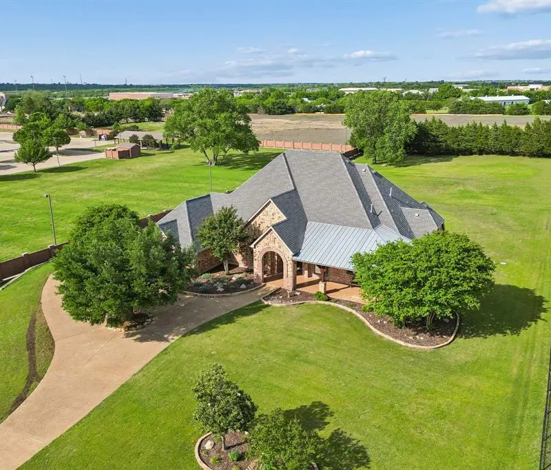 271 Dennis Bailey Lane, Heath TX 75032