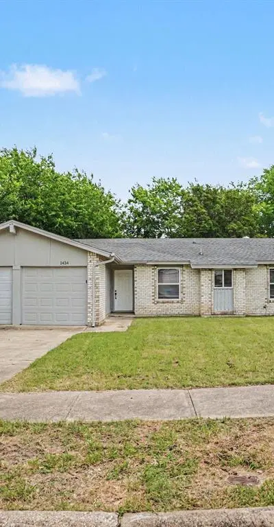 1434 Oakbrook Street, Lancaster TX 75134 - Photo 2