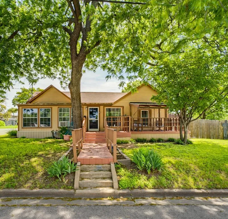 601 S Miller Street, Decatur TX 76234