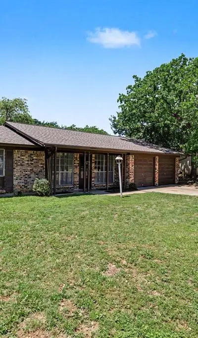 60 Somerset Terrace, Bedford TX 76022 - Photo 3