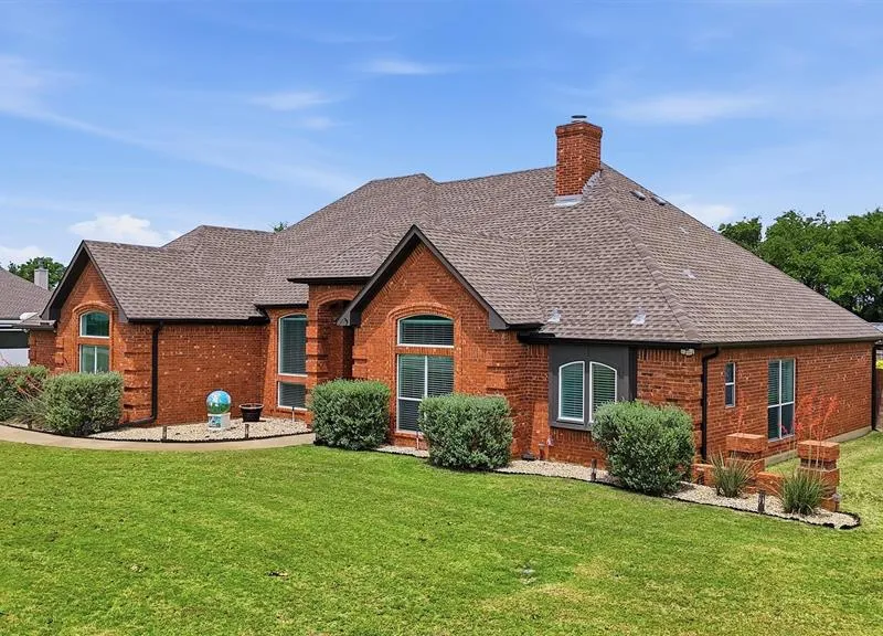 3111 Briarcliff Circle, Gainesville TX 76240
