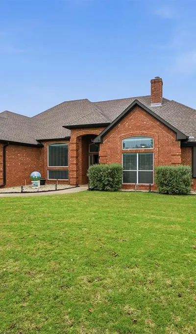 3111 Briarcliff Circle, Gainesville TX 76240 - Photo 2
