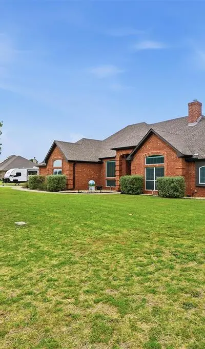 3111 Briarcliff Circle, Gainesville TX 76240 - Photo 3