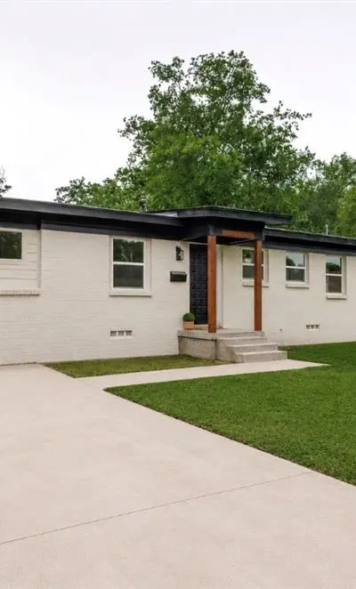 5325 Conroy Street, Fort Worth TX 76134 - Photo 2