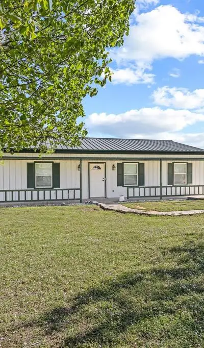 521 County Road 15100, Blossom TX 75416 - Photo 2