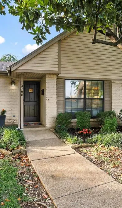 3785 Crown Shore Drive, Dallas TX 75244 - Photo 3