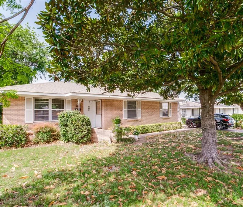 325 Hillside Avenue, Richardson TX 75081
