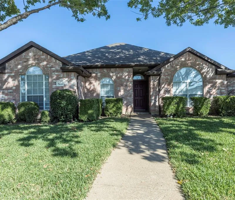 7506 Normandy Road, Rowlett TX 75089