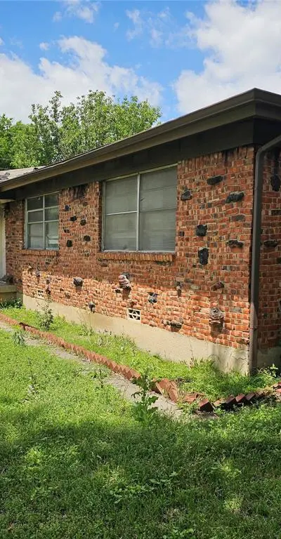 5301 Ammons Street, Haltom City TX 76117 - Photo 3