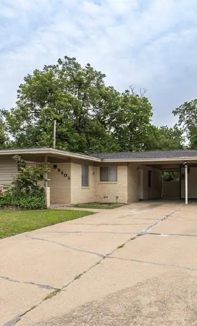 5405 Trail Lake Drive, Fort Worth TX 76133 - Photo 2