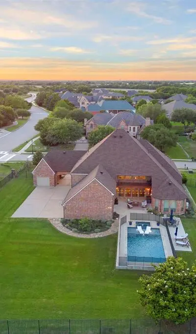 1302 Featherwood Drive, Murphy TX 75094 - Photo 3