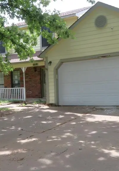 608 Valley Mills Drive, Arlington TX 76018 - Photo 2