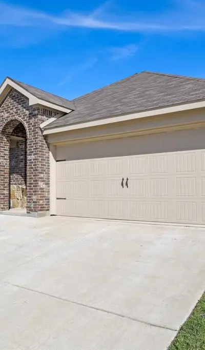 1206 Grand View Drive, Ennis TX 75119 - Photo 2