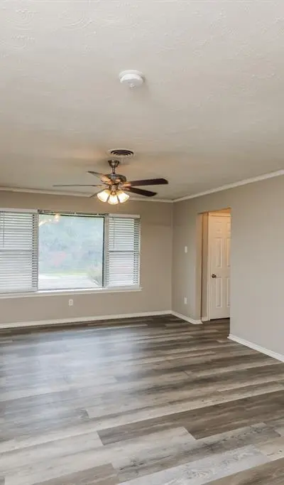 1905 Houghton Road, Dallas TX 75217 - Photo 3