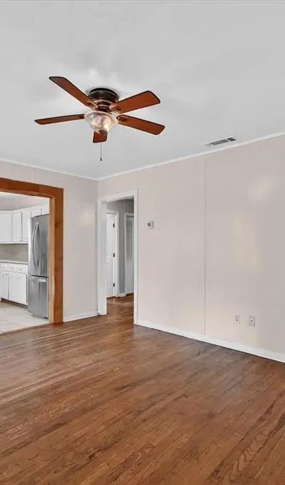 2045 Shea Road, Dallas TX 75235 - Photo 3