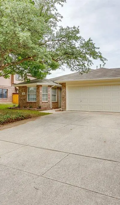 736 Cardinal Drive, Saginaw TX 76131