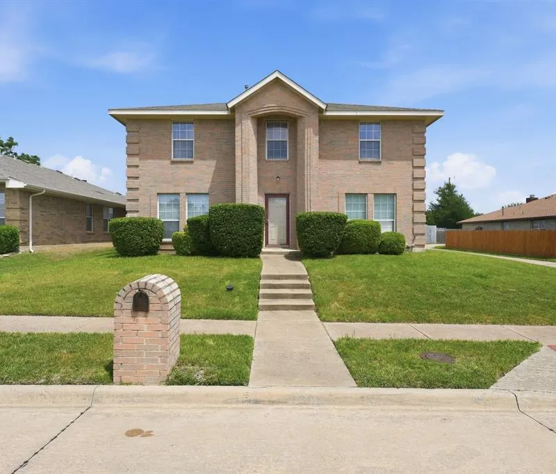 1308 Arbordale Court, Lancaster TX 75134