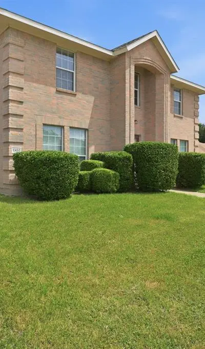 1308 Arbordale Court, Lancaster TX 75134 - Photo 3
