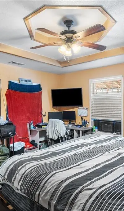 109 N Kouns Street, Cleburne TX 76031 - Photo 5