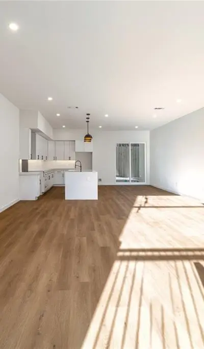 438 Bonnie View Road, Dallas TX 75203 - Photo 5
