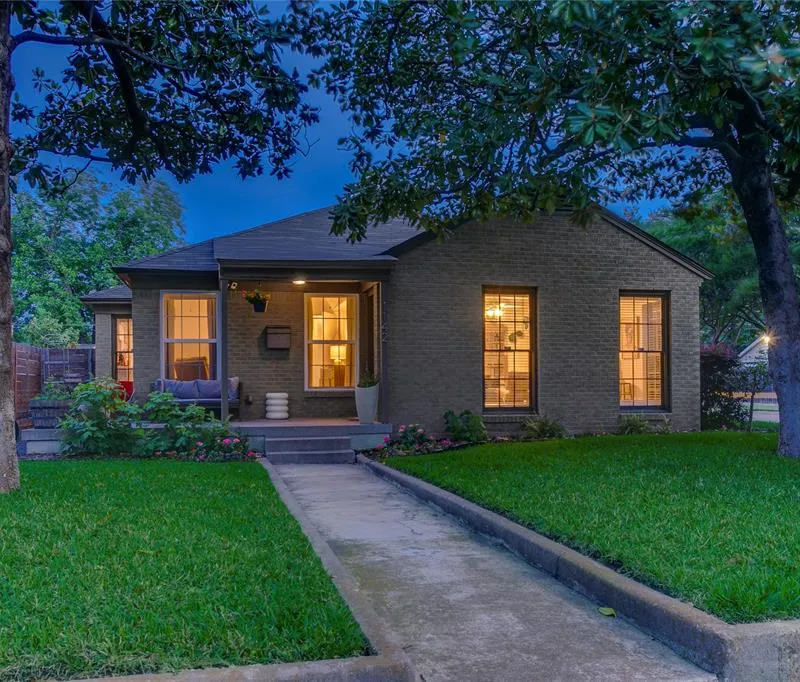 1142 Brunner Avenue, Dallas TX 75224
