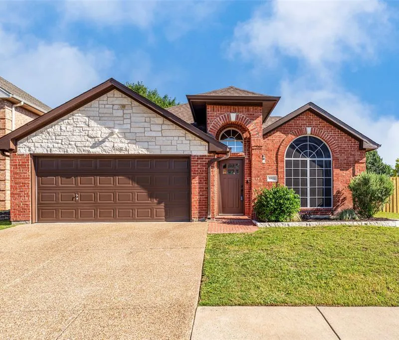 2802 Garden Oaks Place, Grand Prairie TX 75052