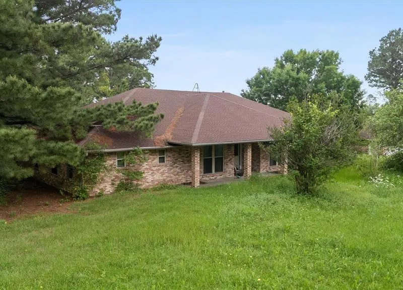 2031 Private Road 1183, Farmersville TX 75442
