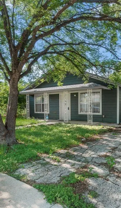 921 E Annie Street, Fort Worth TX 76104 - Photo 5