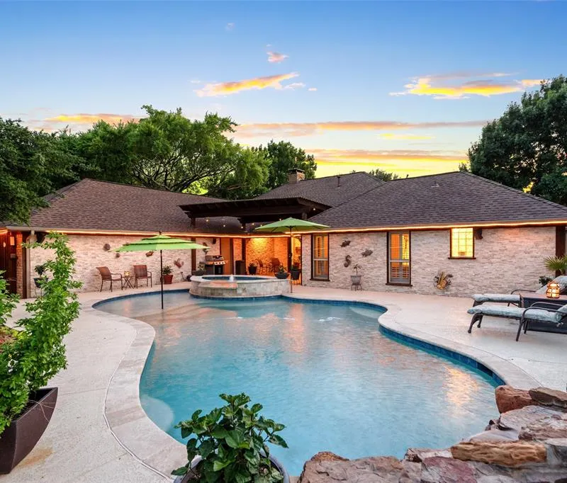 400 Hunters Ridge Circle, Coppell TX 75019