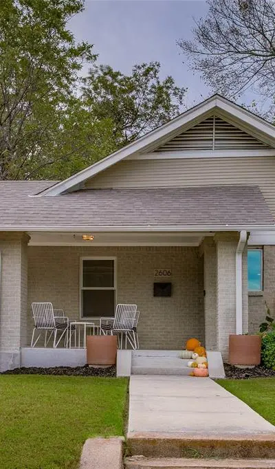 2606 W 12th Street, Dallas TX 75211 - Photo 2
