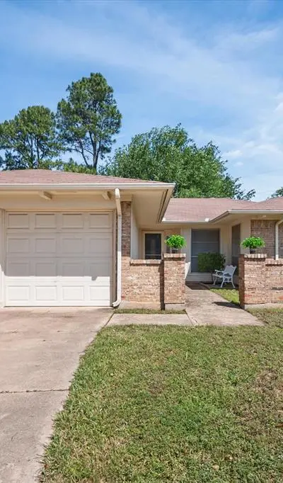 910 Cherry Laurel Lane, Arlington TX 76012