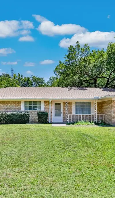 1904 Cypress Court, Gainesville TX 76240 - Photo 2