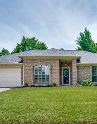 437 Heneretta Drive, Hurst TX 76054