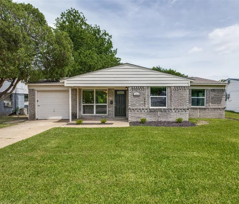 4518 Motley Drive, Mesquite TX 75150