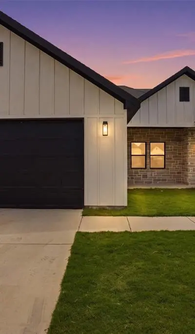 544 Highview Court, Godley TX 76044