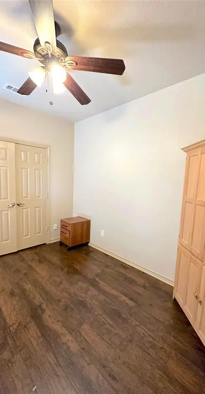 1212 Sunderland Lane, Fort Worth TX 76134 - Photo 4