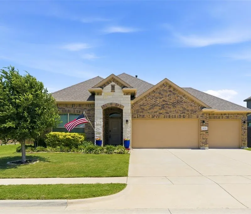 3212 Camden Creek Road, Krum TX 76249