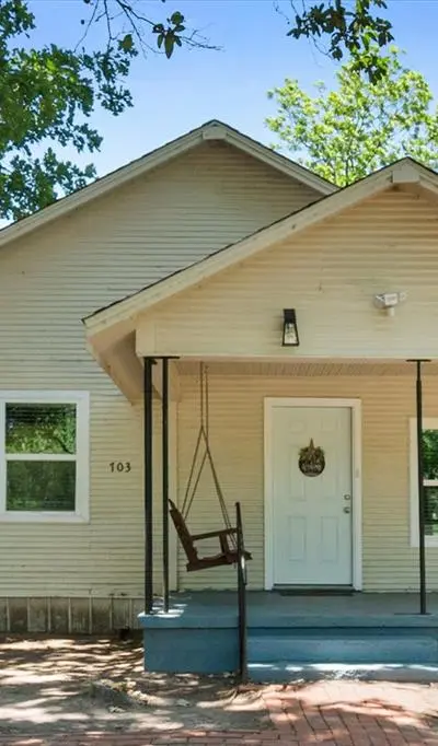 703 N Goodman Avenue, Kerens TX 75144