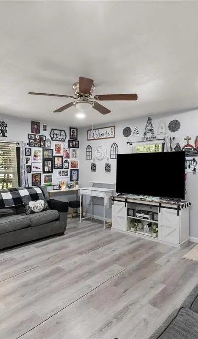 703 N Goodman Avenue, Kerens TX 75144 - Photo 3