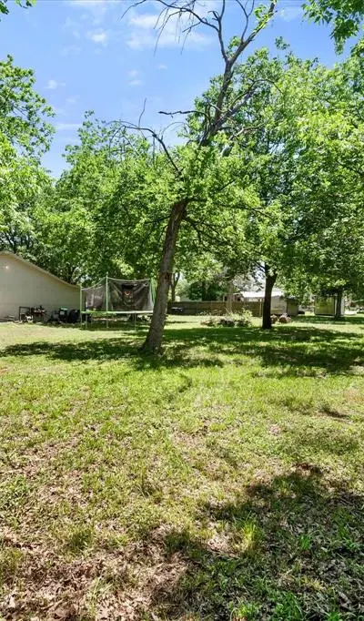 703 N Goodman Avenue, Kerens TX 75144 - Photo 5