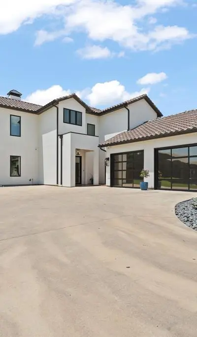 613 Wildcat Way, Kennedale TX 76060