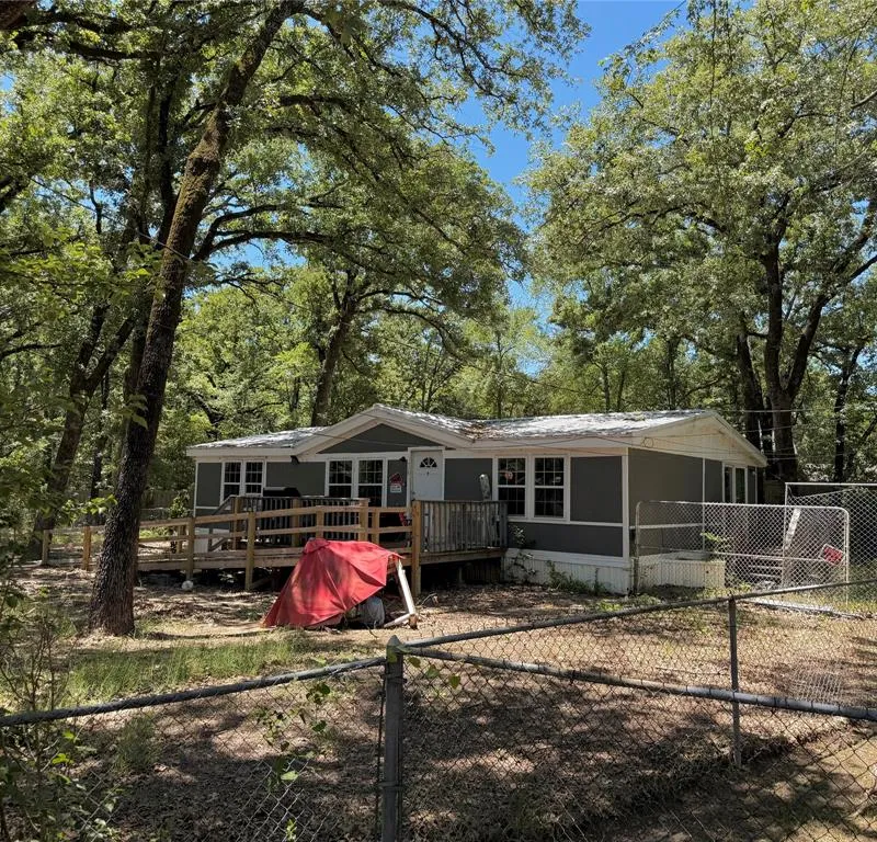 115 Fernwood Drive, Mabank TX 75156