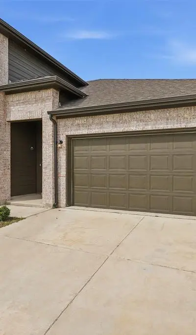 8109 KORAT, Godley TX 76044 - Photo 2